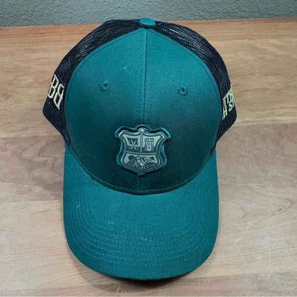 BRECKENRIDGE BREWERY Green Adjustable Nitro Irish Stout Trucker Hat - Picture 11 of 13